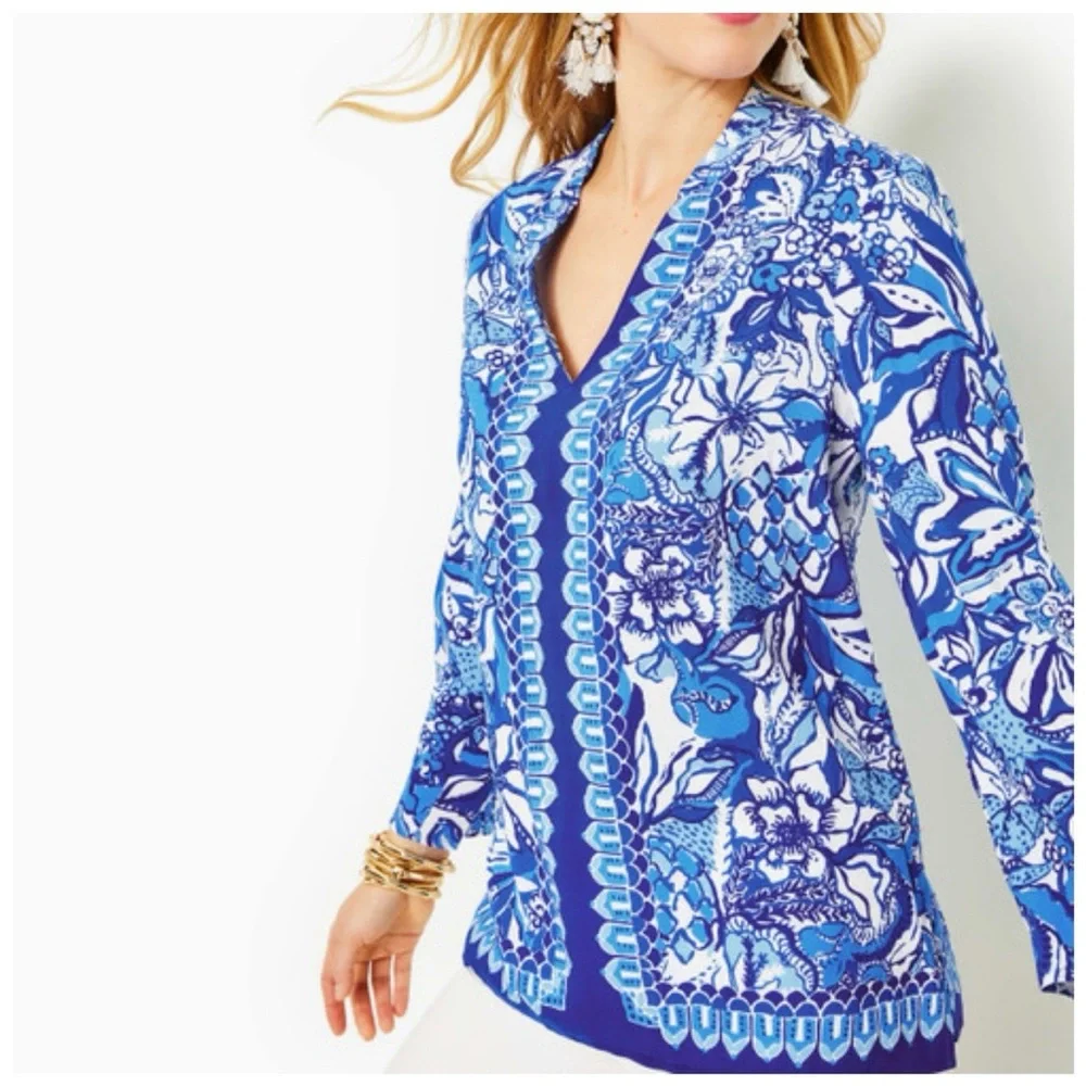 Lilly Pulitzer Blue Floral V-Neck Women's Tunic - Picture 2 of 8